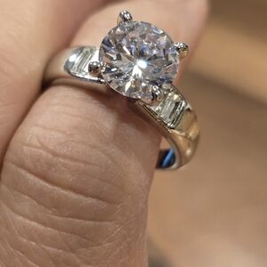 Elegant Silver Women's Ring